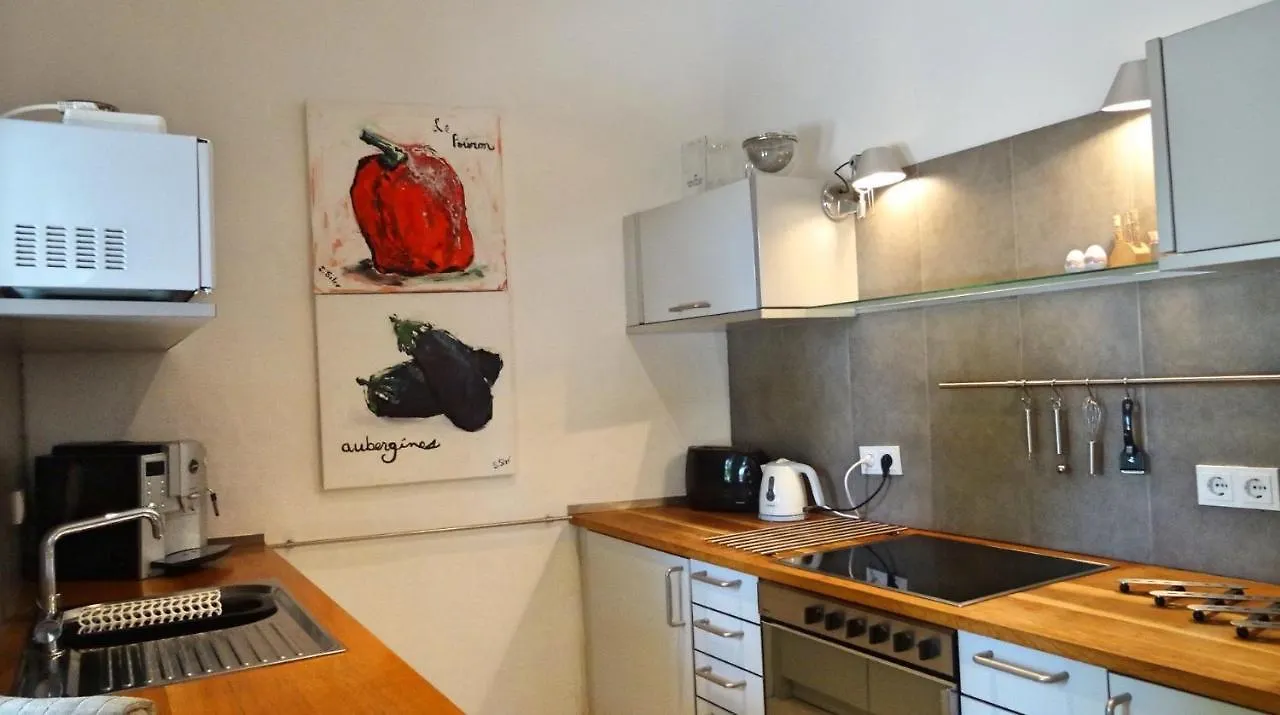 Les Cerisiers Maison Bertuli Climatise, Piscine Chauffee, Lit King Size, Classe 5 Etoiles Оппед