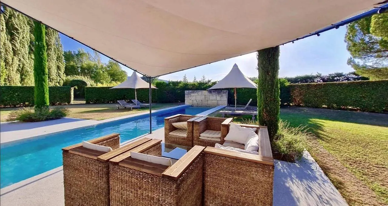 Les Cerisiers Maison Bertuli Climatise, Piscine Chauffee, Lit King Size, Classe 5 Etoiles Оппед Дом отдыха